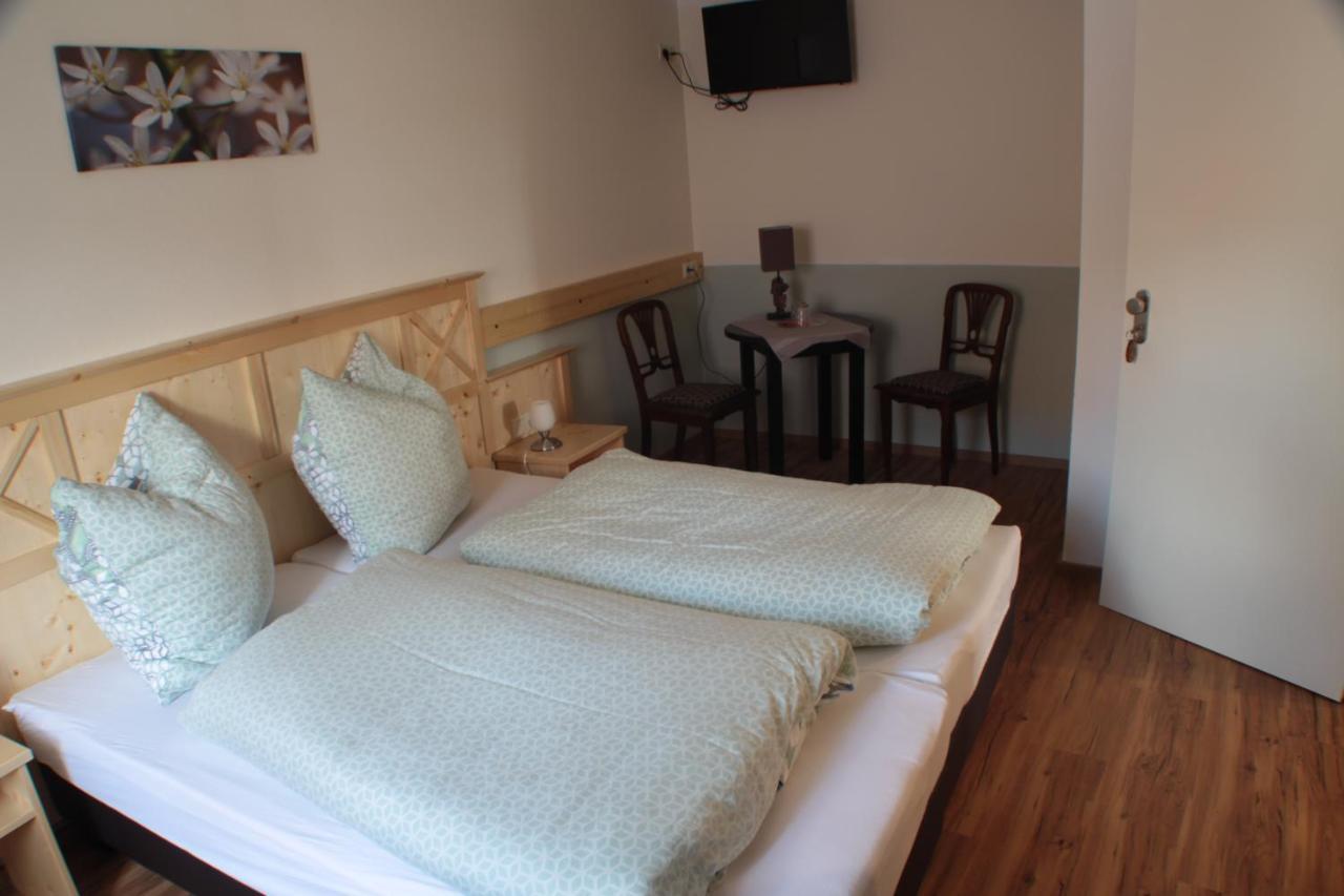 Zum Baren - Einfach Anders Hotel Mainbernheim ภายนอก รูปภาพ